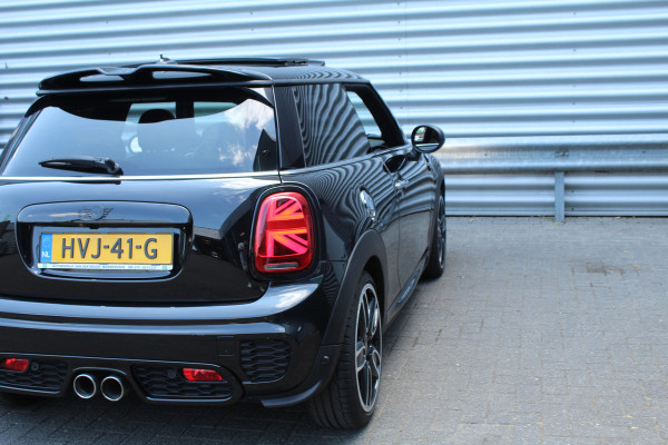 MINI Cooper S 2.0 192pk JC Works Automaat Panoramadak Clima Cruise Navi Camera Leder LMV Stoelverwarming