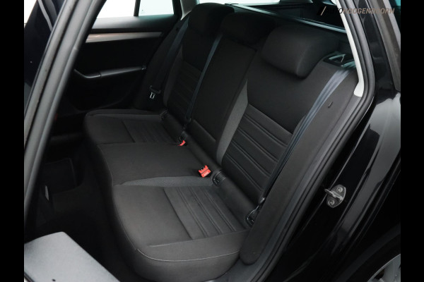 Škoda Octavia Combi 1.0 TSI Greentech Ambition Business (AUTOMAAT,APPLE CARPLAY,LED VERLICHTING,PARKEERSENSOR,CRUISE,LM-VELGEN)