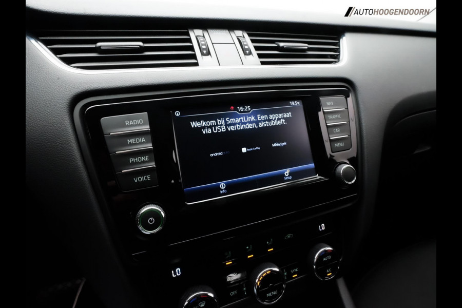 Škoda Octavia Combi 1.0 TSI Greentech Ambition Business (AUTOMAAT,APPLE CARPLAY,LED VERLICHTING,PARKEERSENSOR,CRUISE,LM-VELGEN)