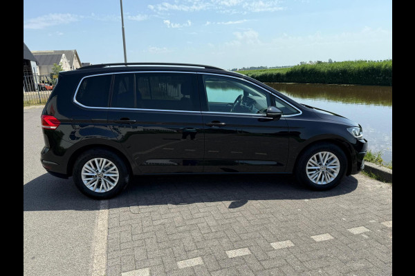 Volkswagen Touran 1.5 TSI Comfortline Business 7p trekhaak / carplay
