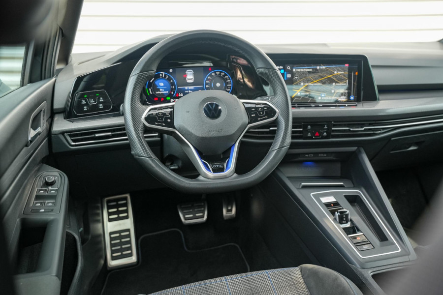 Volkswagen Golf 1.4 eHybrid GTE Keyless ACC Navigatie DAB+ Ambient