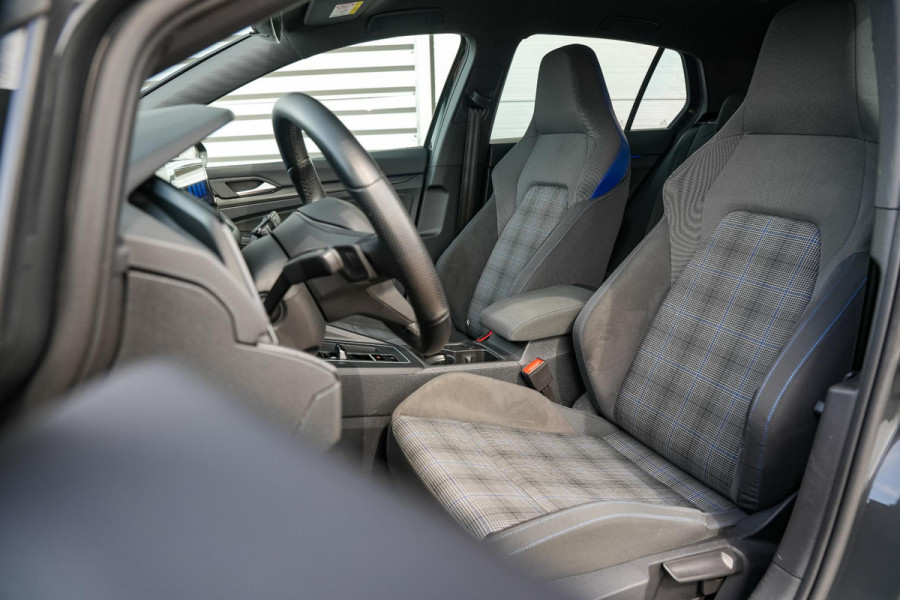 Volkswagen Golf 1.4 eHybrid GTE Keyless ACC Navigatie DAB+ Ambient