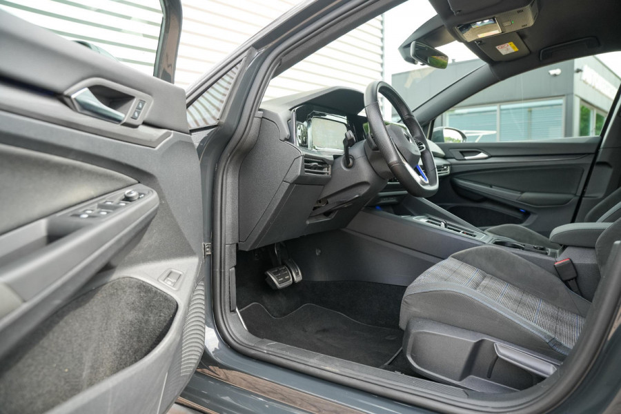 Volkswagen Golf 1.4 eHybrid GTE Keyless ACC Navigatie DAB+ Ambient