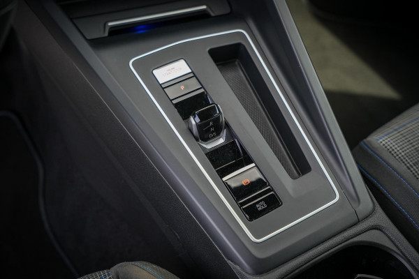 Volkswagen Golf 1.4 eHybrid GTE Keyless ACC Navigatie DAB+ Ambient