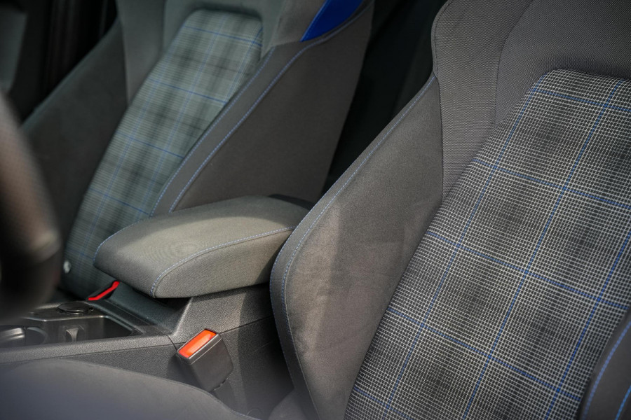Volkswagen Golf 1.4 eHybrid GTE Keyless ACC Navigatie DAB+ Ambient