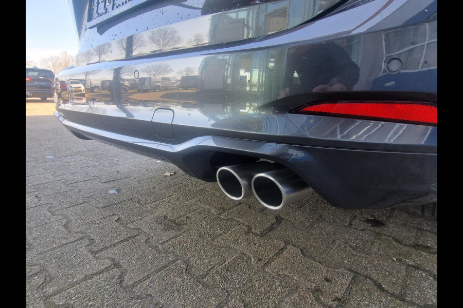 Ford Focus 1.0 EcoBoost Hybrid ST Line Wagon | SCI | Locatie Heerenveen | Automaat | Winterpack | 12.3 inch  Digital Cockpit | Achteruitrijcamera | Draadloos opladen |  Keyless Entry |