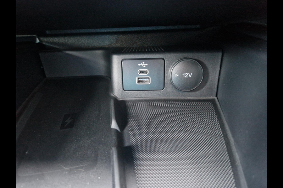 Ford Focus 1.0 EcoBoost Hybrid ST Line Wagon | SCI | Locatie Heerenveen | Automaat | Winterpack | 12.3 inch  Digital Cockpit | Achteruitrijcamera | Draadloos opladen |  Keyless Entry |