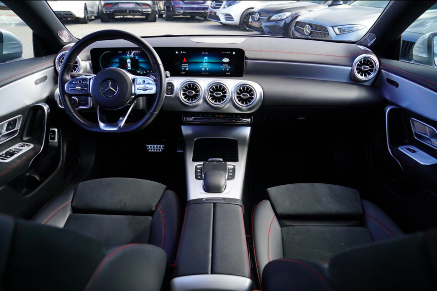 Mercedes-Benz CLA-Klasse 220 4MATIC Premium Plus | Achteruitrijcamera | Virtual Dash