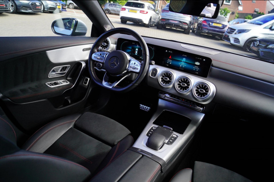 Mercedes-Benz CLA-Klasse 220 4MATIC Premium Plus | Achteruitrijcamera | Virtual Dash