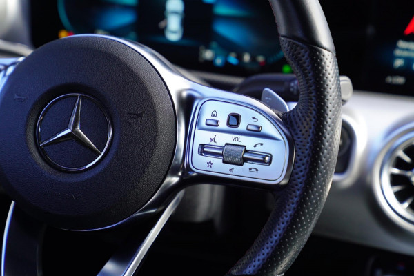 Mercedes-Benz CLA-Klasse 220 4MATIC Premium Plus | Achteruitrijcamera | Virtual Dash