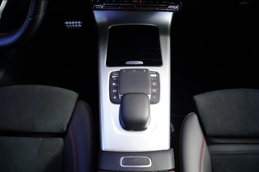Mercedes-Benz CLA-Klasse 220 4MATIC Premium Plus | Achteruitrijcamera | Virtual Dash