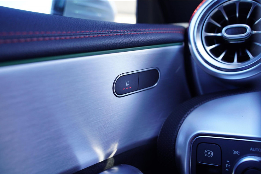 Mercedes-Benz CLA-Klasse 220 4MATIC Premium Plus | Achteruitrijcamera | Virtual Dash