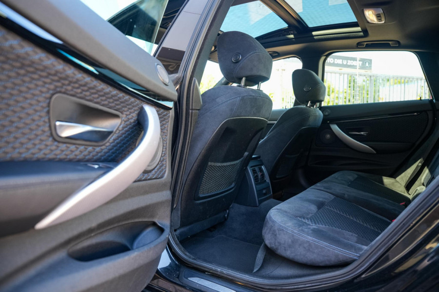 BMW 3-serie Gran Turismo 330d xDrive High Executive M Pakket Panoramadak Harman/Kardon Keyless HUD Trekhaak Alcantara
