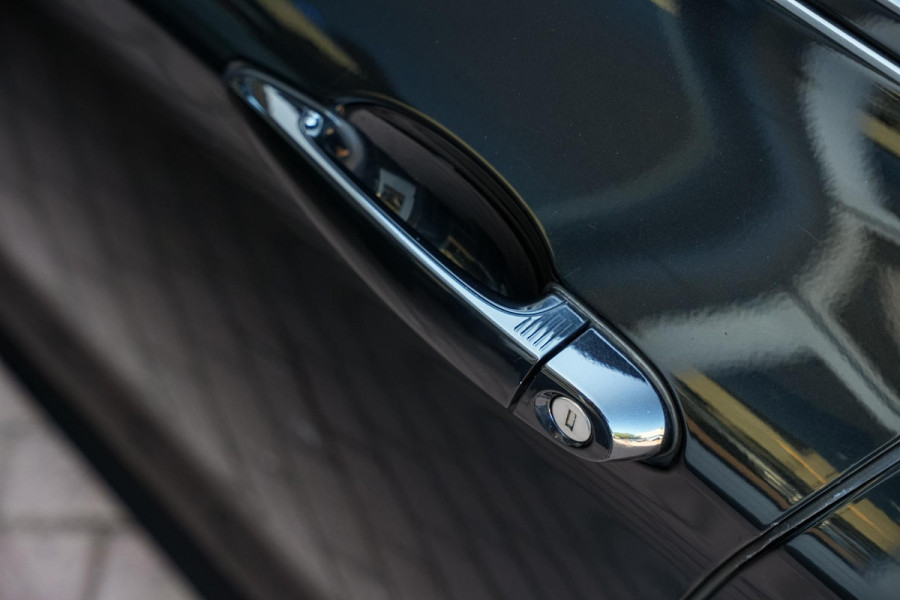 BMW 3-serie Gran Turismo 330d xDrive High Executive M Pakket Panoramadak Harman/Kardon Keyless HUD Trekhaak Alcantara