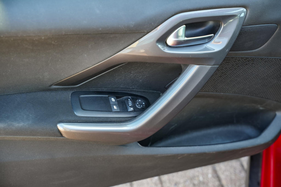 Peugeot 2008 1.2 PureTech Active Navigatie Cruise Airco