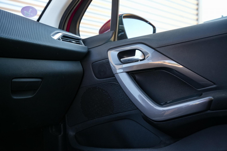 Peugeot 2008 1.2 PureTech Active Navigatie Cruise Airco