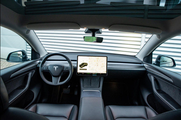Tesla Model Y Long Range 75 kWh Stuurverw. Panodak
