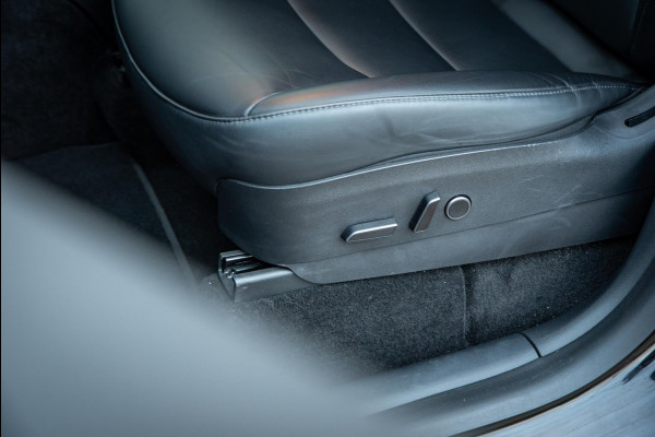 Tesla Model Y Long Range 75 kWh Stuurverw. Panodak