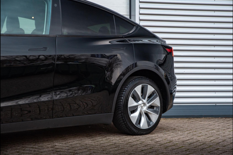 Tesla Model Y Long Range 75 kWh Stuurverw. Panodak