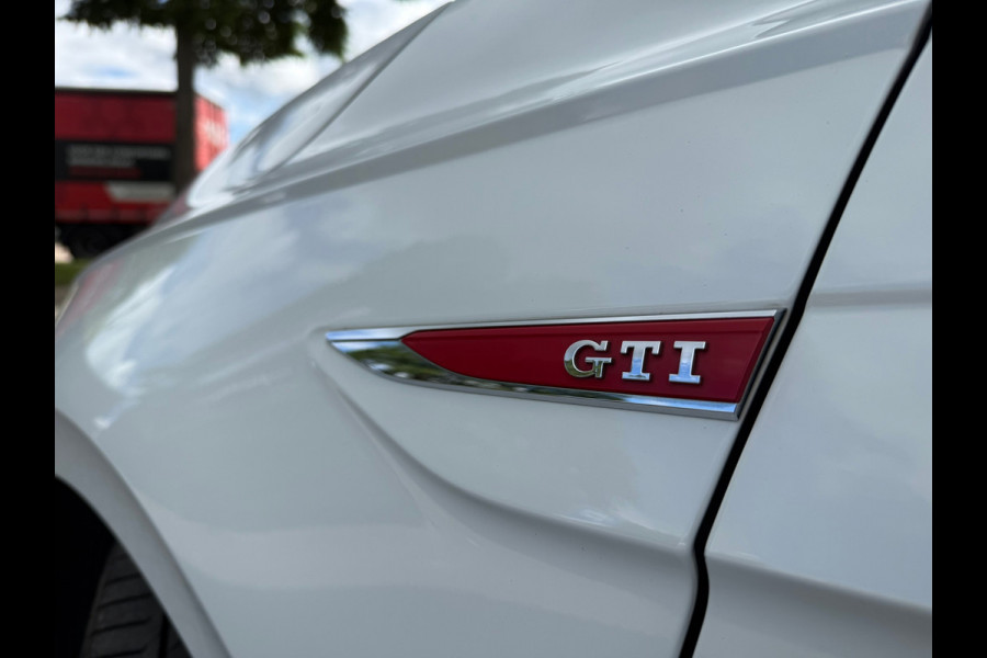 Volkswagen Polo 2.0 TSI GTI - Automaat- Navi - Virt.Cockpit- Panoramadak- Org.NL