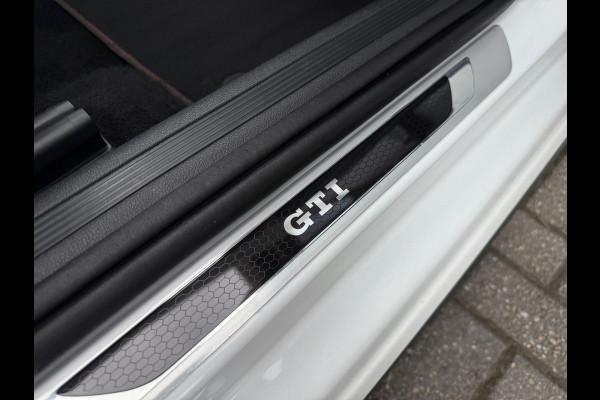 Volkswagen Polo 2.0 TSI GTI - Automaat- Navi - Virt.Cockpit- Panoramadak- Org.NL