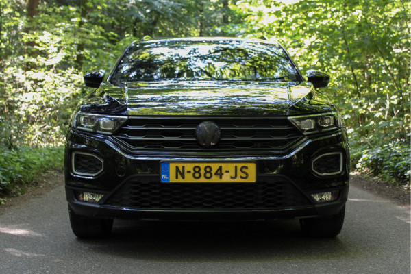 Volkswagen T-Roc 1.5 TSI Sport - Trekhaak, Panoramadak, Cruise, Airco, Stoelverwarming, Navigatie, Etc!
