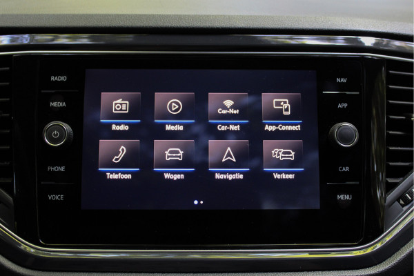 Volkswagen T-Roc 1.5 TSI Sport - Trekhaak, Panoramadak, Cruise, Airco, Stoelverwarming, Navigatie, Etc!