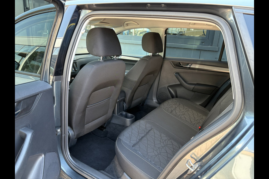 Škoda Rapid Spaceback 1.0 TSi 95pk Clever Plus NAVI/CLIMA/CRUISE/DAB/PDC/TREKHAAK
