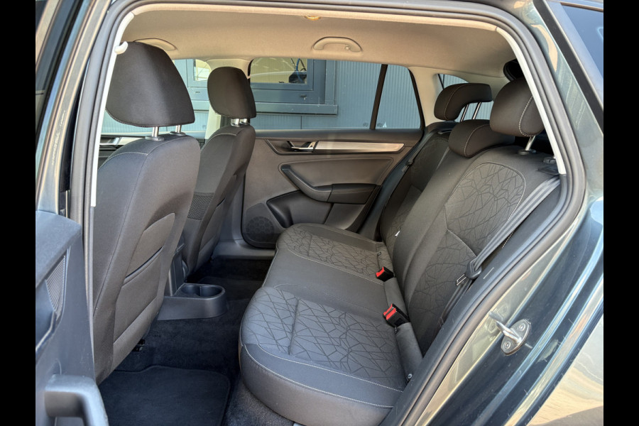 Škoda Rapid Spaceback 1.0 TSi 95pk Clever Plus NAVI/CLIMA/CRUISE/DAB/PDC/TREKHAAK