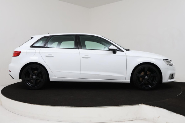 Audi A3 Sportback 35 TFSI CoD Advance (DIGITALE COCKPIT, NAVIGATIE, BLUETOOTH, PARKEERSENSOREN, NL-AUTO, GOED ONDERHOUDEN)