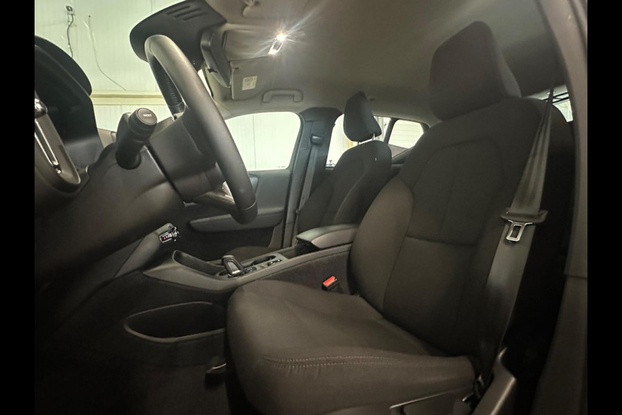 Volvo XC40 1.5 T2 Momentum Core | CARPLAY | ESC | PARK ASSISTANT