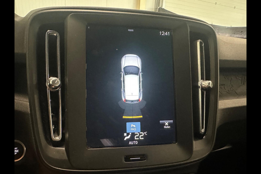 Volvo XC40 1.5 T2 Momentum Core | CARPLAY | ESC | PARK ASSISTANT