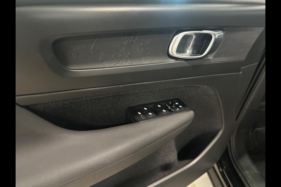 Volvo XC40 1.5 T2 Momentum Core | CARPLAY | ESC | PARK ASSISTANT