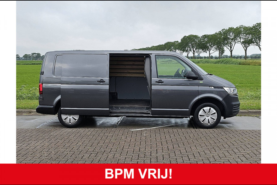 Volkswagen Transporter 2.0 TDI T6.1 L2H1 Euro6 Airco 3-Zits Camera 1e Eigenaar NAP Trekhaak!