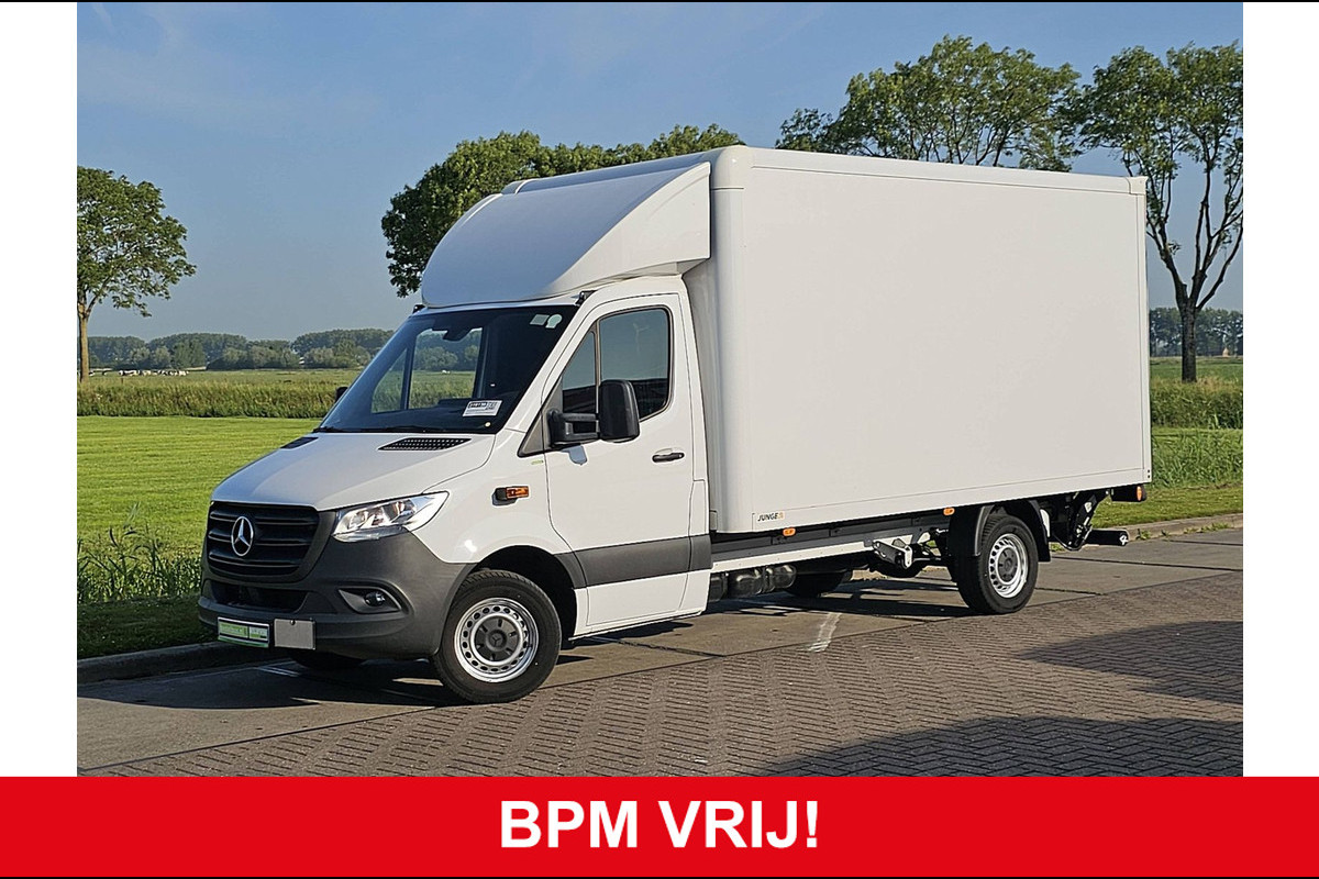 Mercedes-Benz Sprinter 317 1.9 CDI L3 RWD Base Bakwagen Laadklep Airco Mbux 170Pk Euro6! Mercedes-Benz Sprinter 317 1.9 CDI L3 RWD Base Bakwagen Laadklep Airco Mbux 170Pk Euro6!