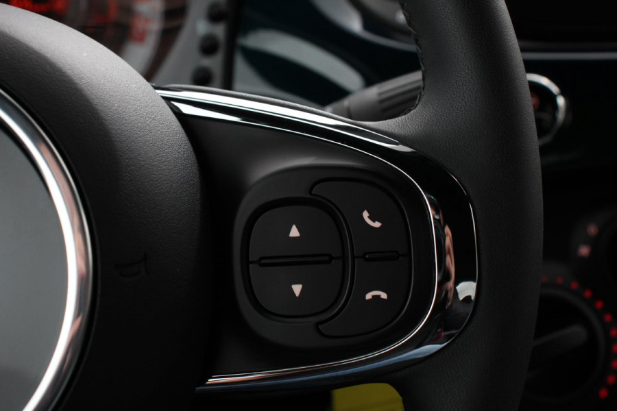 Fiat 500 1.2 Automaat Lounge Navigatie  Apple Carplay/Android Auto  Airco  Lichtmetalen velgen  Dab  Cruise Control