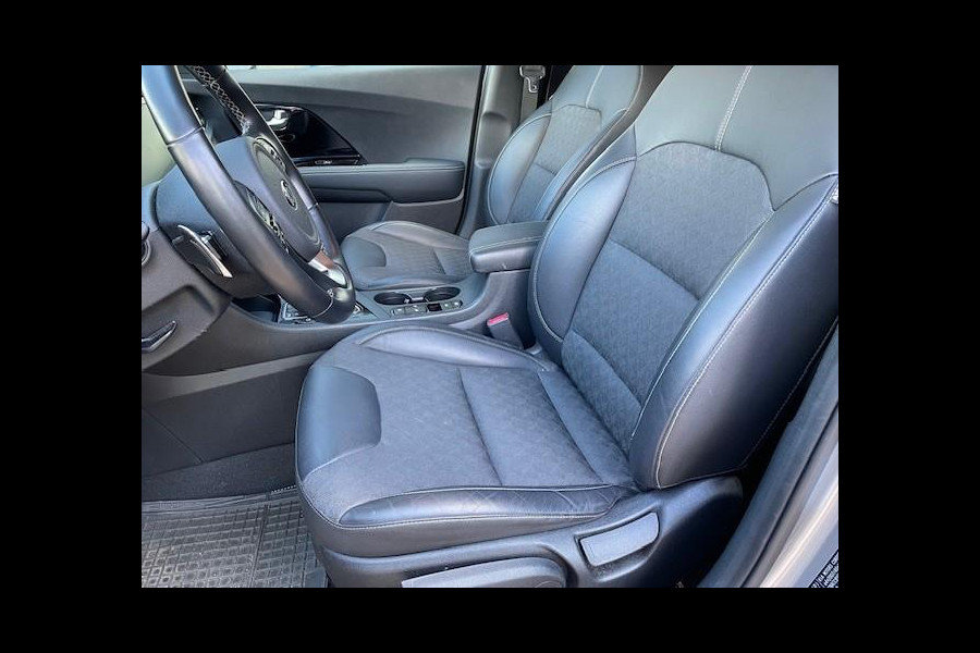 Kia Niro 1.6 GDi Hybrid DynamicPlusLine | Stoel- en stuurverwarming |Navigatie | Trekhaak