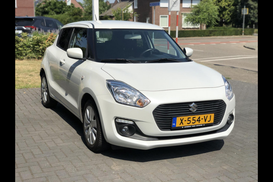 Suzuki Swift 1.0 Boosterjet 112pk Select | Stoelverwarming, Lichtmetalen velgen, Parkeercamera, Airco, Apple CarPlay/Android Auto