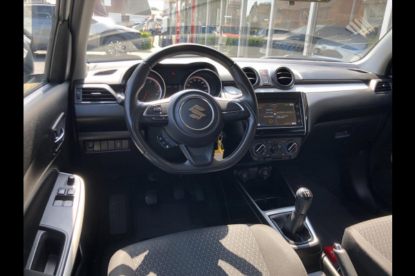 Suzuki Swift 1.0 Boosterjet 112pk Select | Stoelverwarming, Lichtmetalen velgen, Parkeercamera, Airco, Apple CarPlay/Android Auto