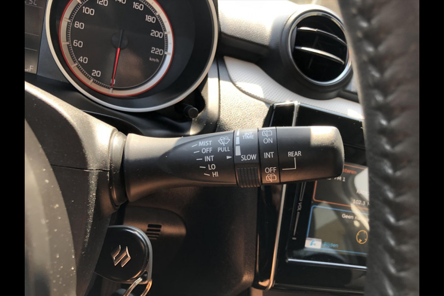 Suzuki Swift 1.0 Boosterjet 112pk Select | Stoelverwarming, Lichtmetalen velgen, Parkeercamera, Airco, Apple CarPlay/Android Auto