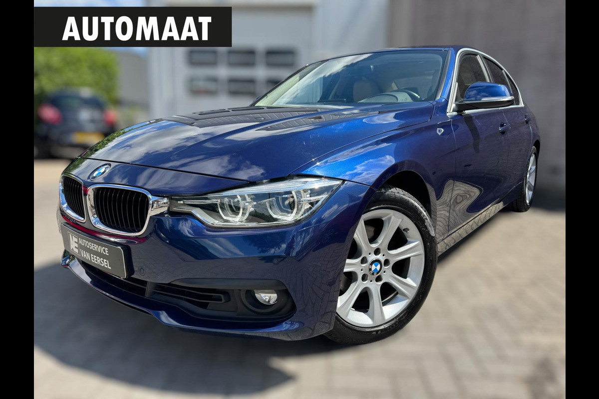 BMW 3-serie 320i High Executive 184 PK / PDC / NAVIGATIE / CRUISE / NL AUTO / LEDER / AUTOMAAT BMW 3-serie 320i High Executive 184 PK / PDC / NAVIGATIE / CRUISE / NL AUTO / LEDER / AUTOMAAT