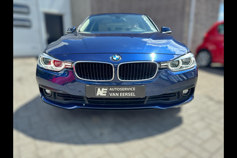 BMW 3-serie 320i High Executive 184 PK / PDC / NAVIGATIE / CRUISE / NL AUTO / LEDER / AUTOMAAT
