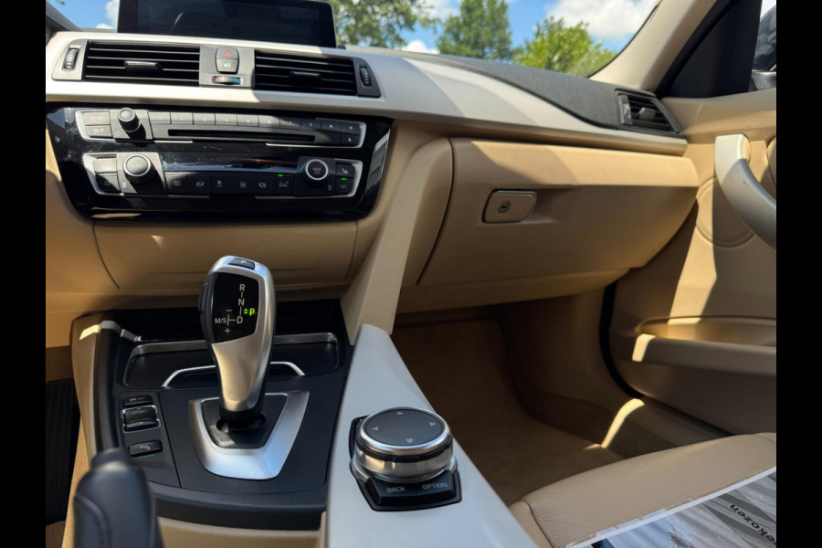 BMW 3-serie 320i High Executive 184 PK / PDC / NAVIGATIE / CRUISE / NL AUTO / LEDER / AUTOMAAT