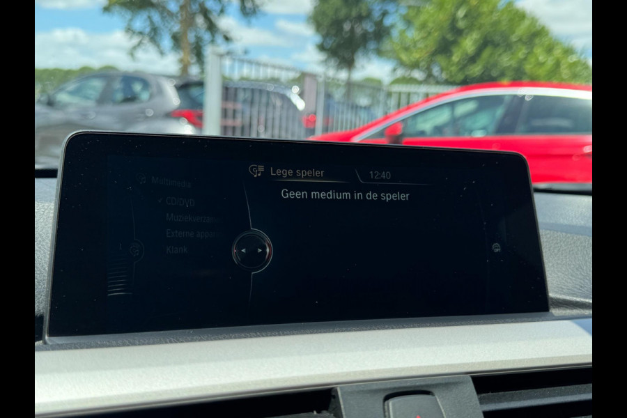 BMW 3-serie 320i High Executive 184 PK / PDC / NAVIGATIE / CRUISE / NL AUTO / LEDER / AUTOMAAT
