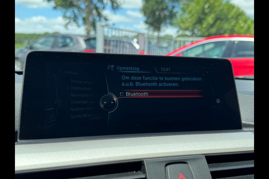 BMW 3-serie 320i High Executive 184 PK / PDC / NAVIGATIE / CRUISE / NL AUTO / LEDER / AUTOMAAT