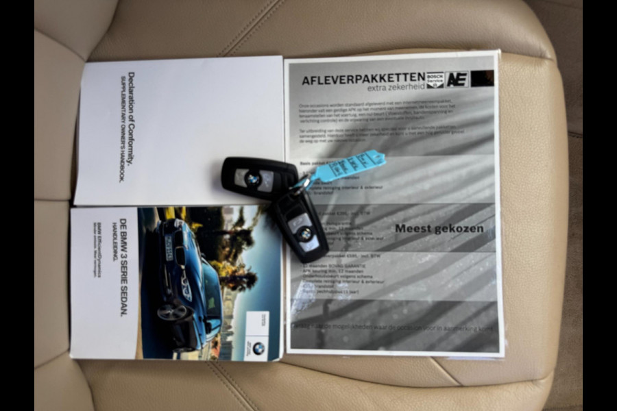 BMW 3-serie 320i High Executive 184 PK / PDC / NAVIGATIE / CRUISE / NL AUTO / LEDER / AUTOMAAT