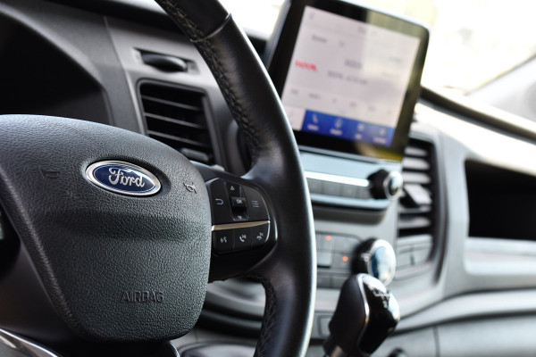 Ford Transit 2.0 TDCI L2H2 Raptor Edition Camera, Cruise, Carplay, 130pk, BLIS, Sensoren, Multimedia, Uniek!
