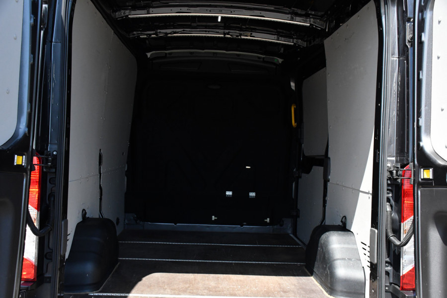 Ford Transit 2.0 TDCI L2H2 Raptor Edition Camera, Cruise, Carplay, 130pk, BLIS, Sensoren, Multimedia, Uniek!