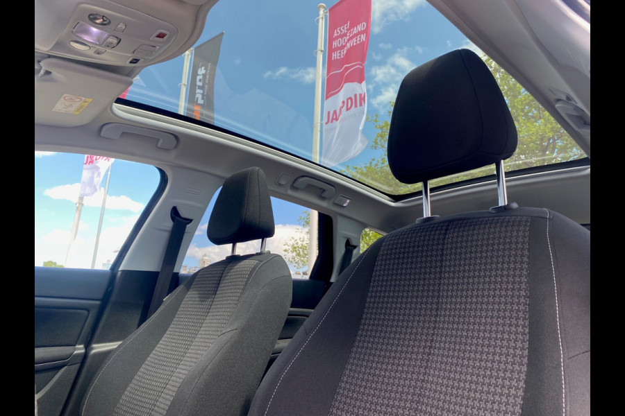 Peugeot 308 SW BWJ 2019 | 1.2 PT 111PK Executive | NWE APK | PANO DAK | CLIMA | NAVI | CRUISE | PDC | LICHTMETAAL | PRIVACY GLASS