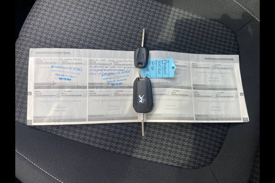 Peugeot 308 SW BWJ 2019 | 1.2 PT 111PK Executive | NWE APK | PANO DAK | CLIMA | NAVI | CRUISE | PDC | LICHTMETAAL | PRIVACY GLASS